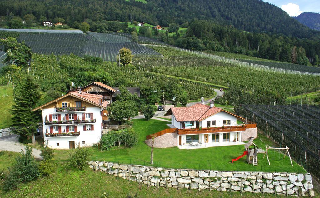 Krebishof Agriturismo Schenna Exterior photo